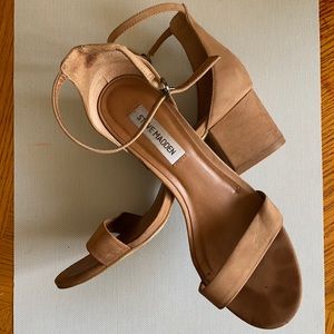 Steven madden nude sandals
